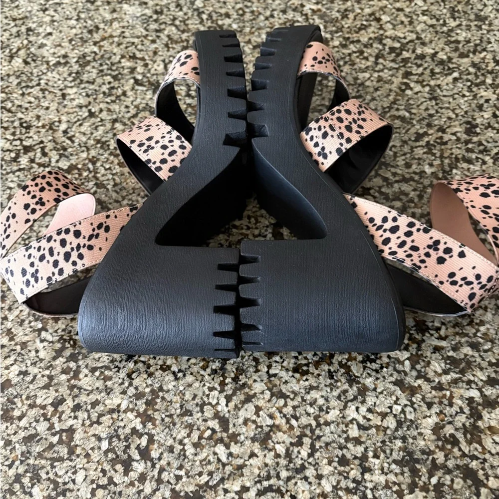 New Madden Girl “Sohoo” Style Animal Print Platform Sandals